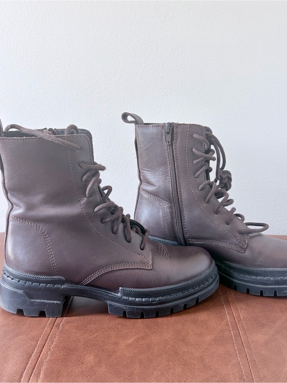 Steve Madden Jamisyn Brown Leather Combat Boots Women's Size 7.5 Lug Sole NWT